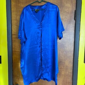Solange Vintage 22/24 Blue Satin Short Sleeve Sleep Shirt